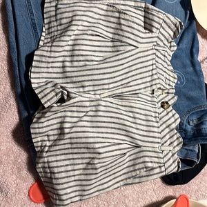 stripped scallop beach shorts from bahamas